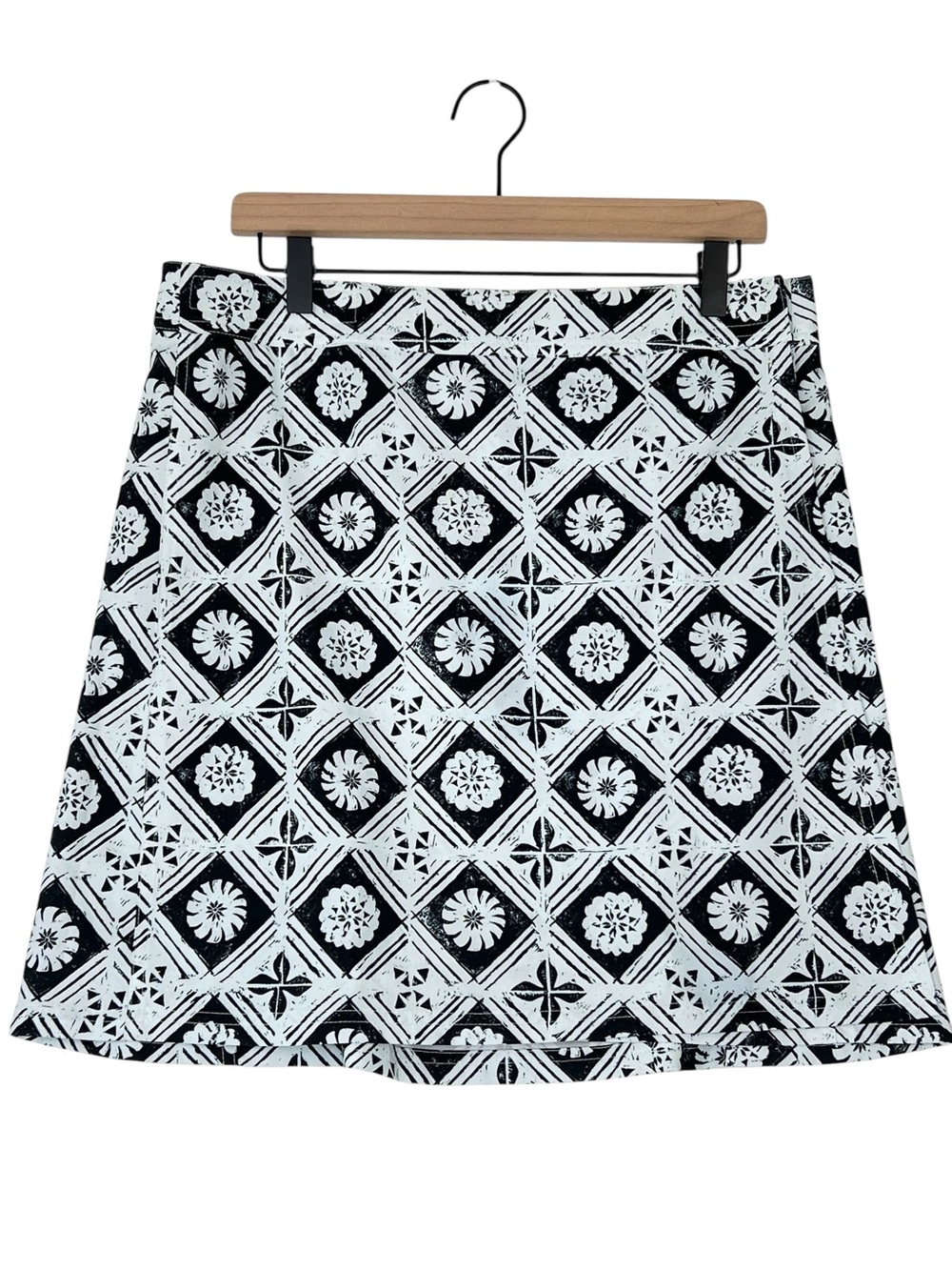RipSkirt Hawaii Fijian Tapa Wrap Skirt Sz M Length 2 Black Beach Vacation Resort